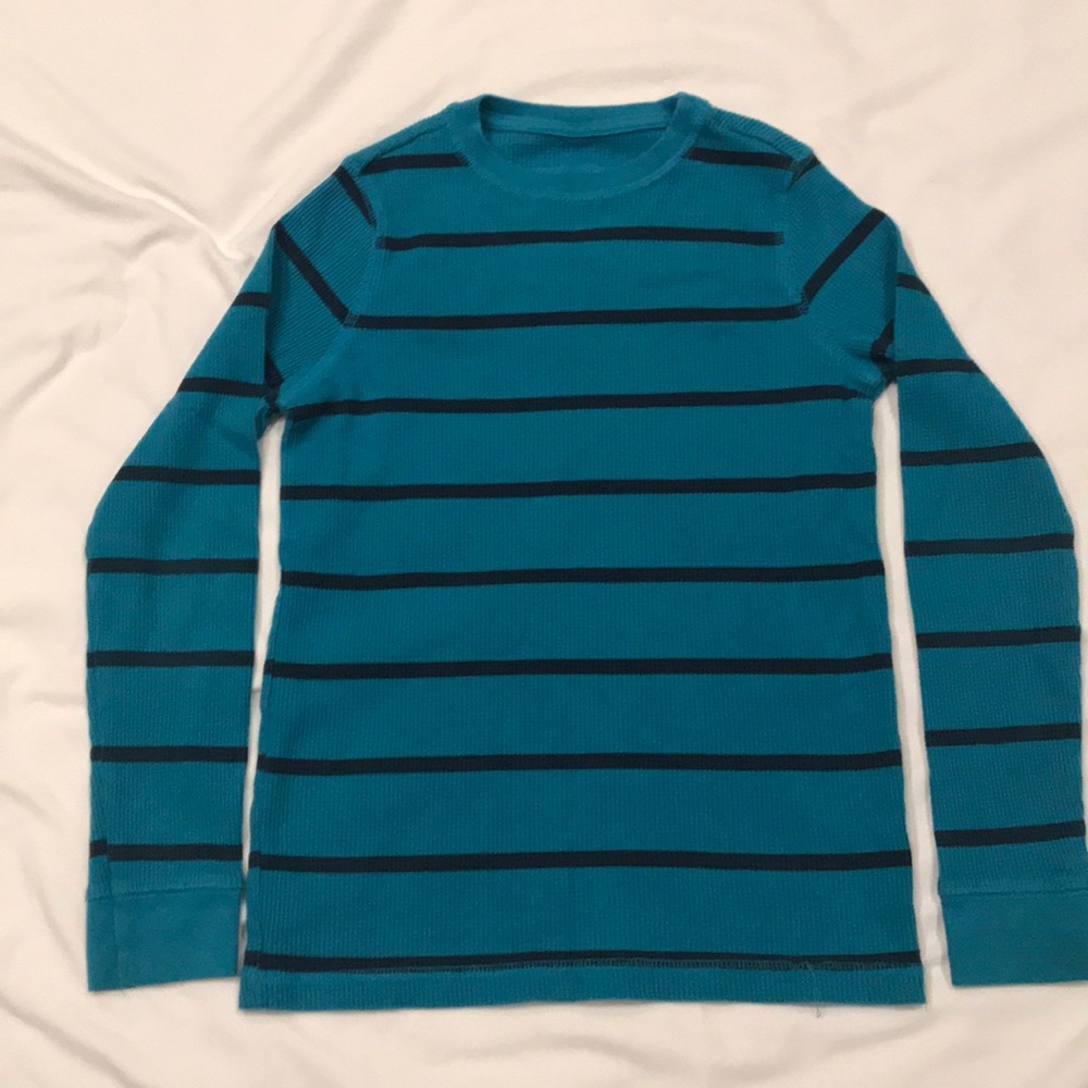 Long sleeve boys thermal shirt.
